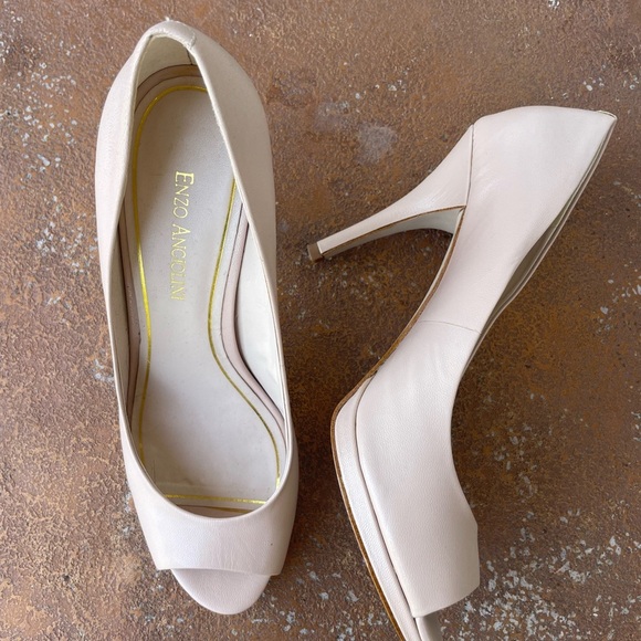 Enzo angiolini leather cream heels sz 7.5 - Picture 1 of 7